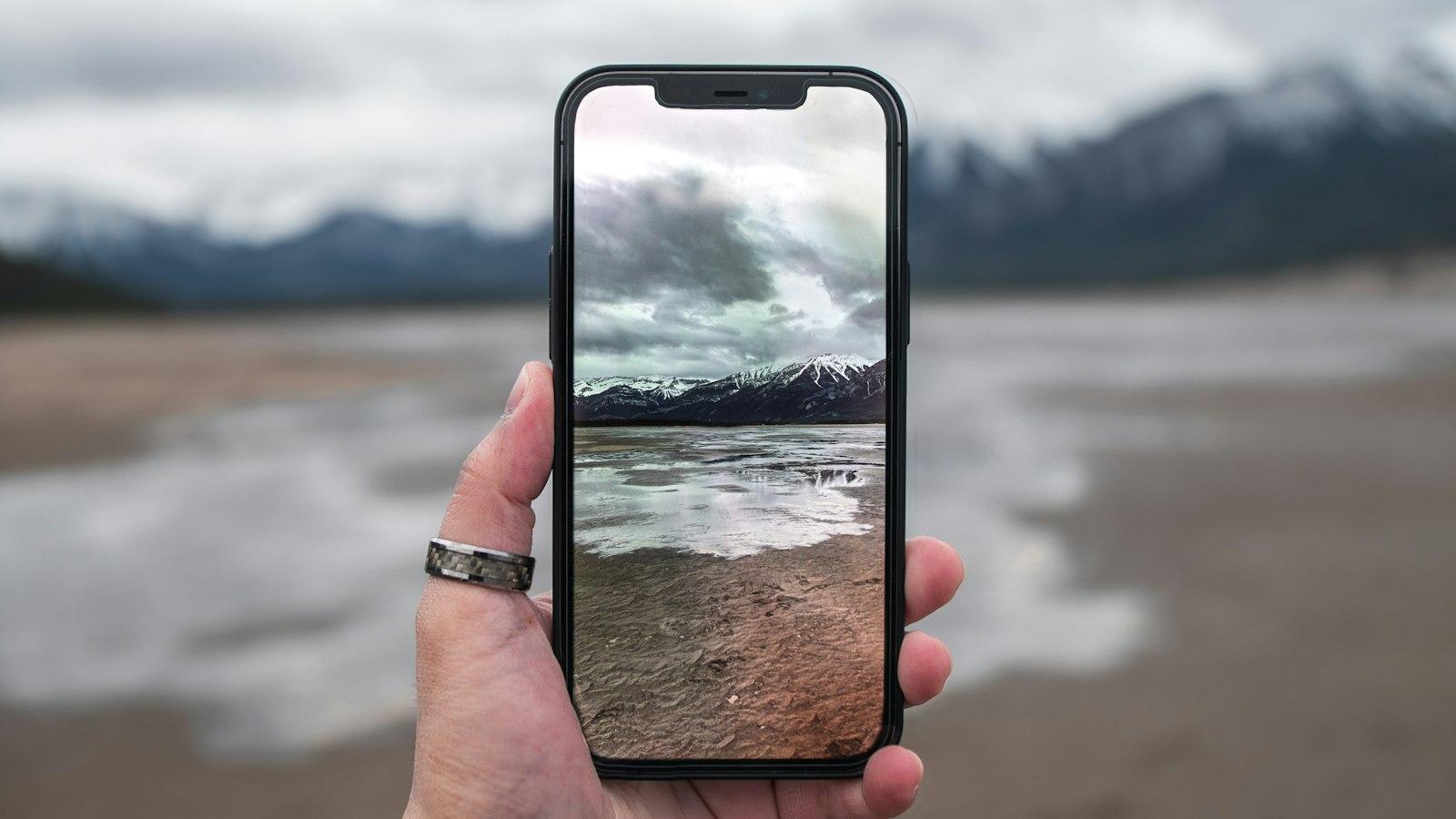 Enhancing Your​ iPhone⁣ Experience with Recommended Apps‍ and Accessories